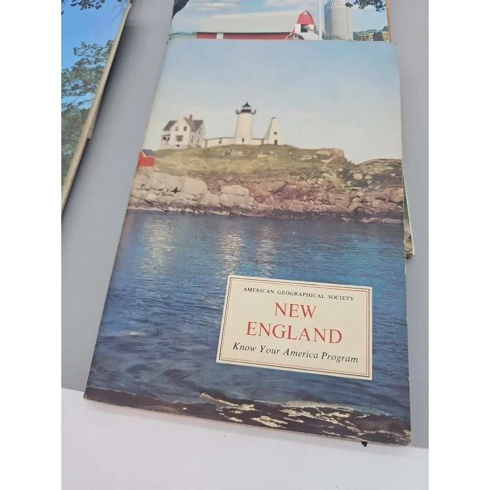 Lot 17 VTG AMERICAN GEOGRAPHICAL SOCIETY Around The World Program Books 1956-62